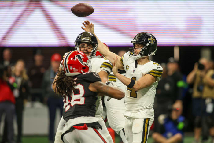 Derek Carr will be leading the New Orleans Saints in an attempt to crack the playoffs by beating the Atlanta Falcons.